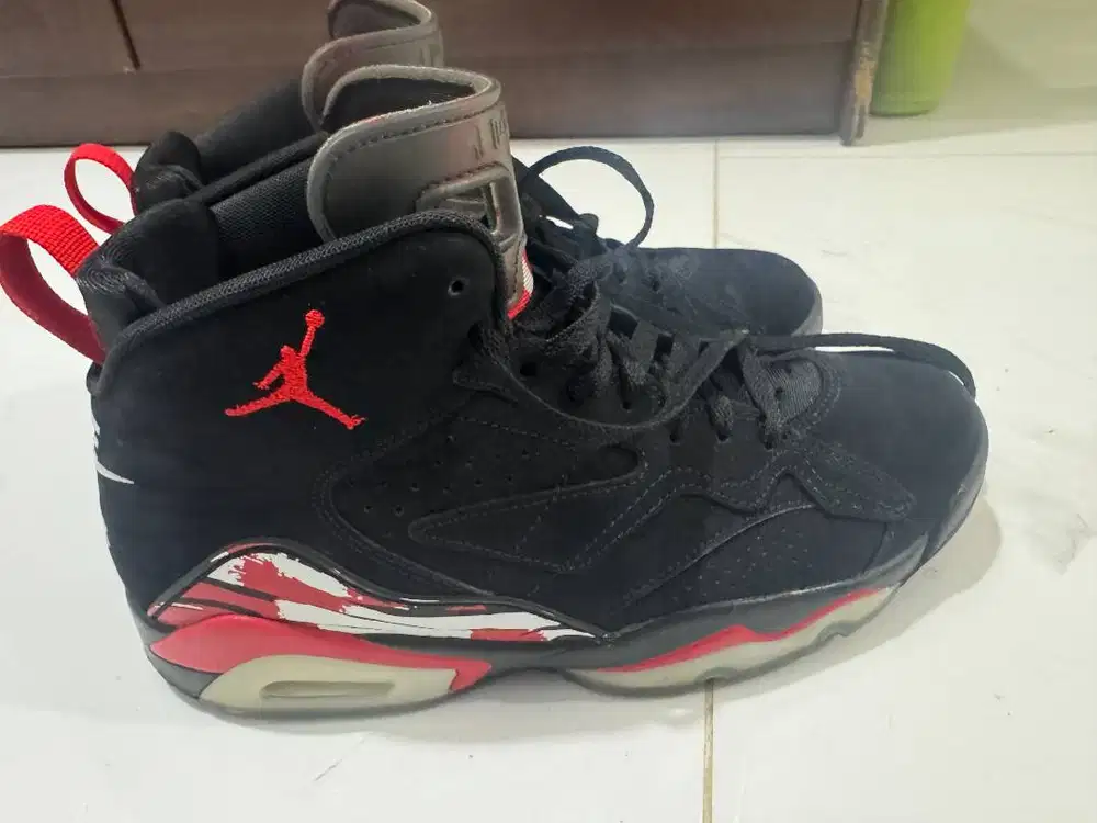 Jumpman MVP Black Red Size 8.5 US Original Box Complete