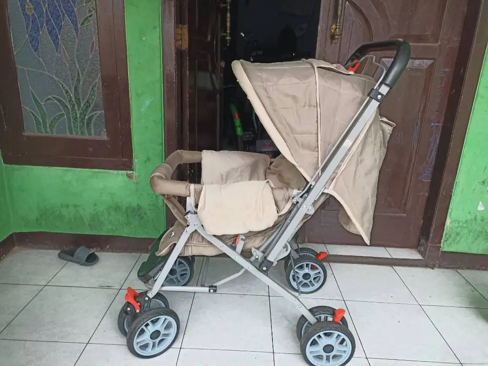 Stroller bayi Spacebaby