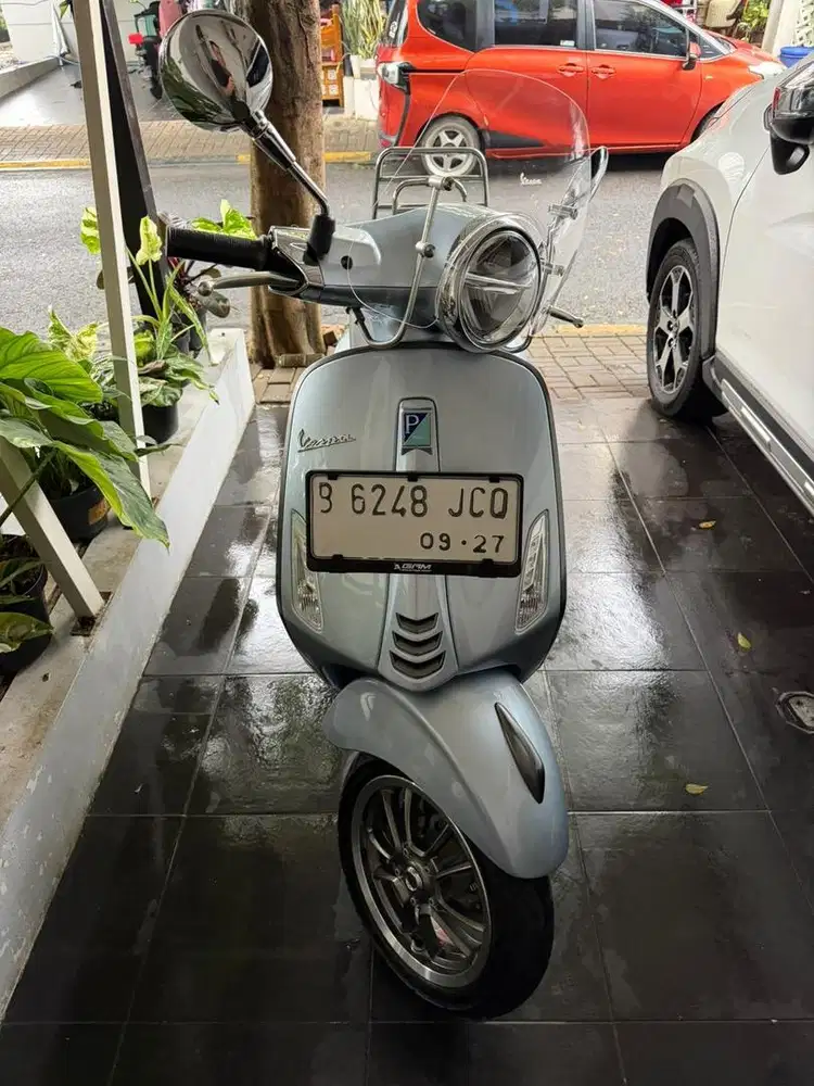 Piaggio Vespa Primavera S 150 I-GET ABS Grey Delicato 2022 LOW KM