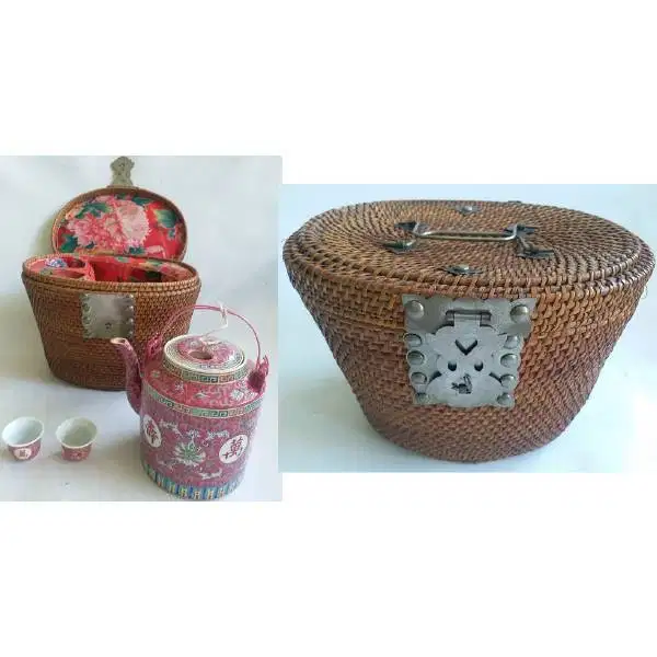 Antik Famili Rose services satu set  / teapot + 1 cangkir dan tempat k