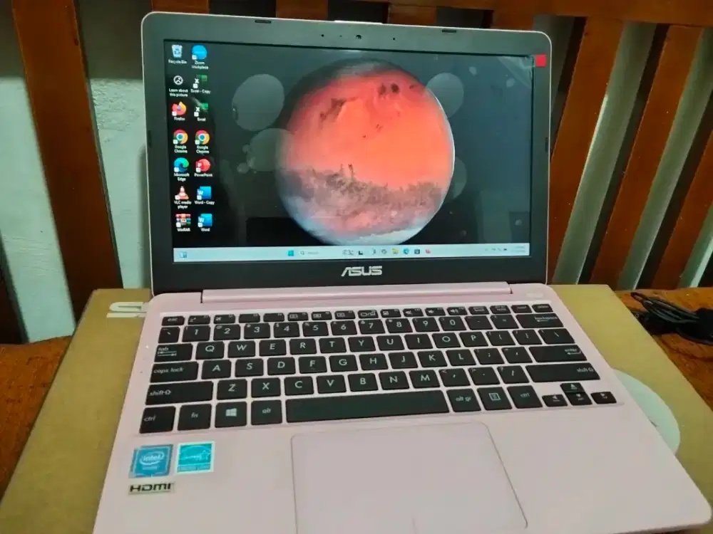 ASUS VivoBook E203MAH Pink | Fresh Service | SSD 224GB | Lengkap Dus