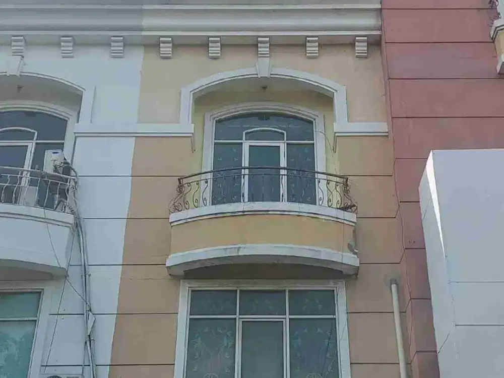 Dijual ruko gandeng 5 lantai di buaran