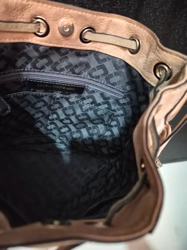 TAS FASHION RUMBAI DIANE Von FURSTENBERG