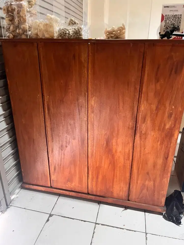 Di jual 1 meja kasir , meja kayu