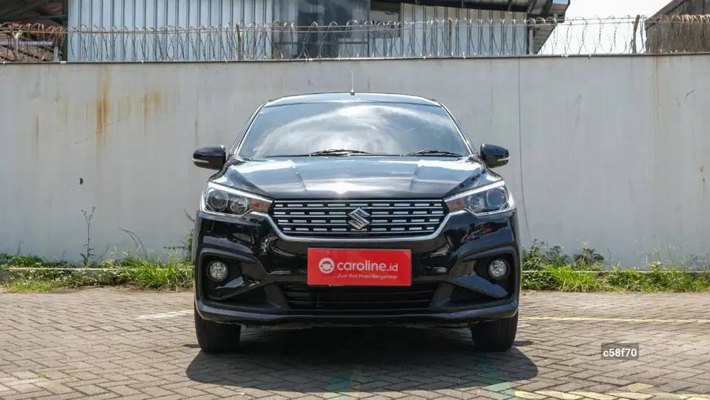 SUZUKI ERTIGA GX 1.5 AT 2022 HITAM