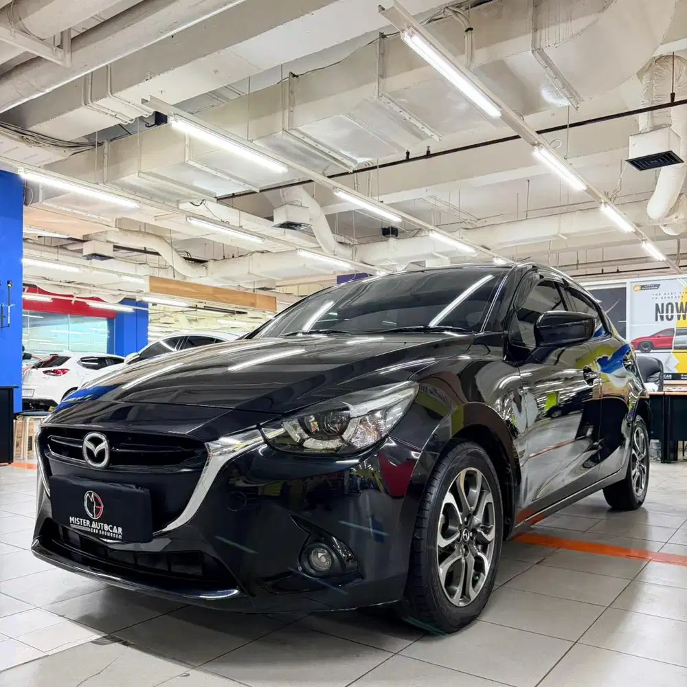 MAZDA 2 R SKYACTIVE AT 2016 HITAM
