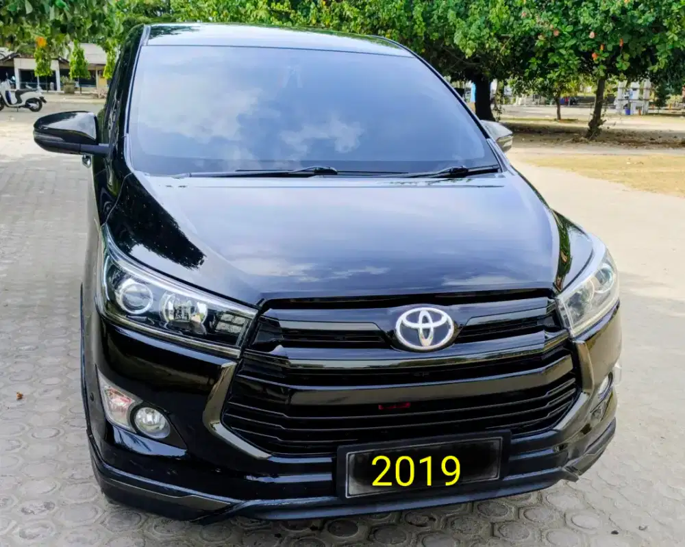 INNOVA REBORN VENTURER 2.4 MATIC 2019 AKHIR