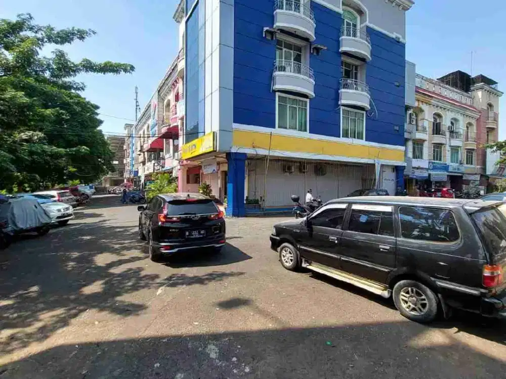 Dijual ruko gandeng 5 lantai posisi hook di duren sawit