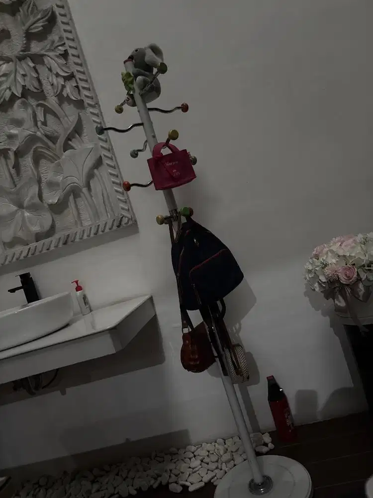 Gantungan kamar anak