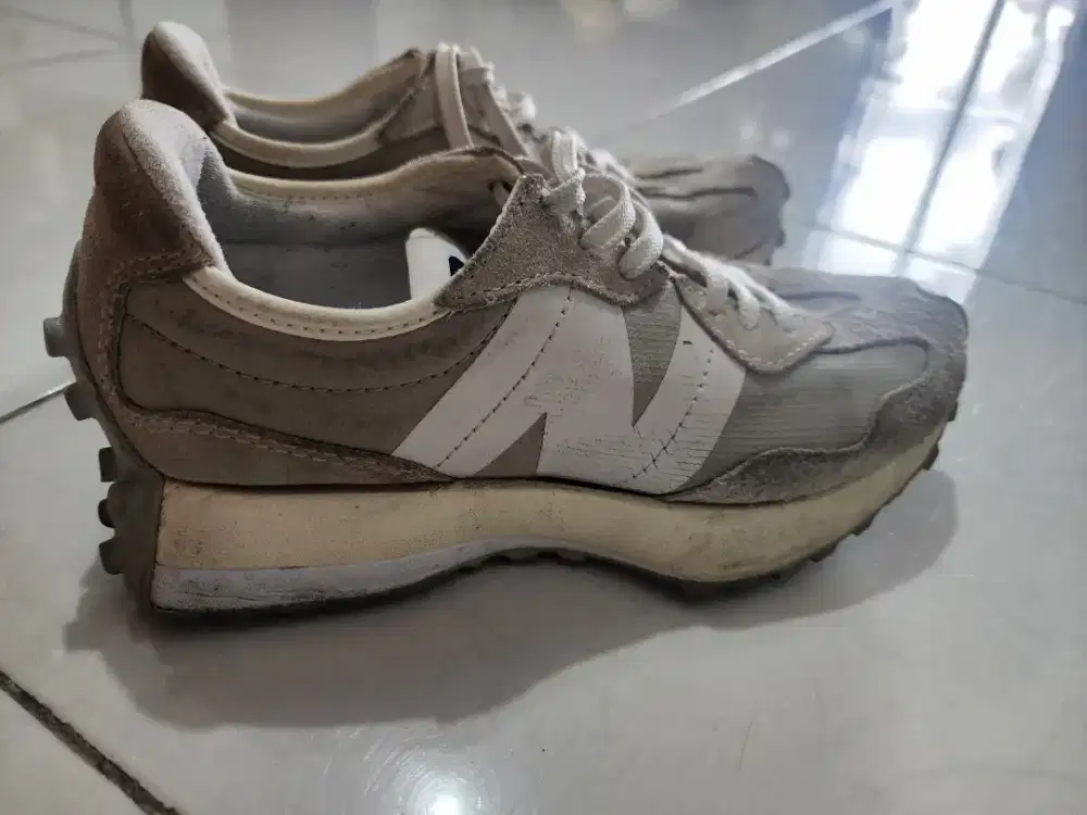 NB 327, uk 37 kondisi bagus