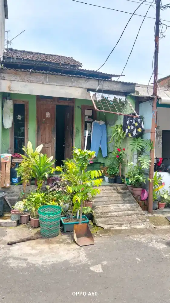 Jual rumah mungil lokasi sumber Utara Balekambang lt 27m hrg 150jt neg