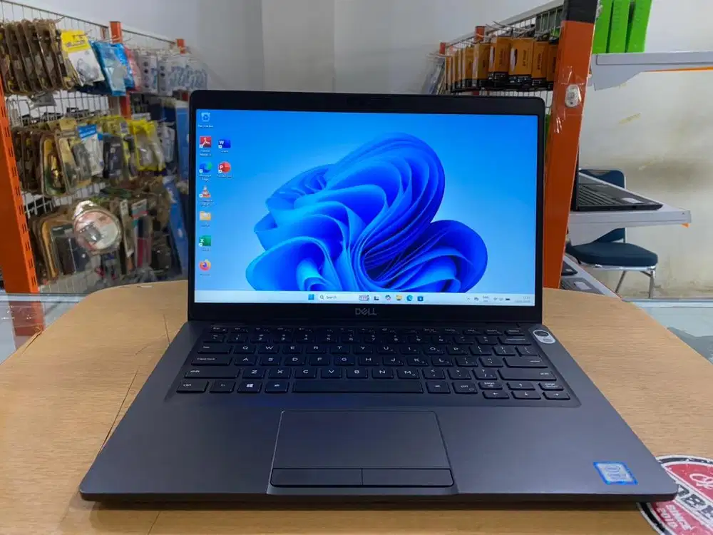 Laptop DELL Latitude E5400 Core i7Gen8 Ram 16GB SSD 256GB Mulus Murah