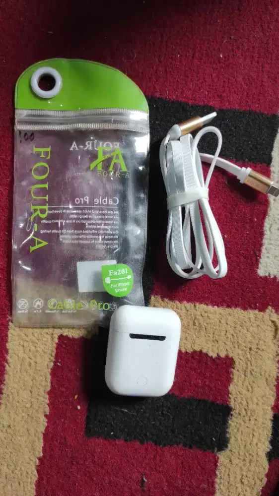 Kabel data iPhone bonus TWS bluetooth