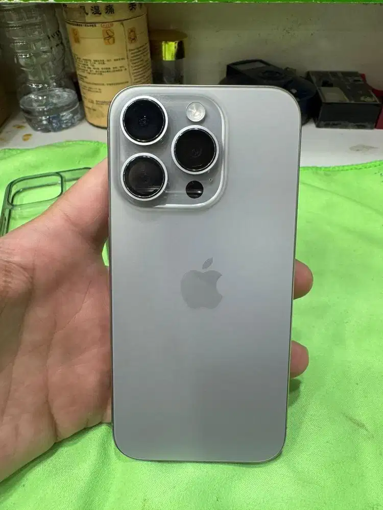 Iphone 15 pro titanium