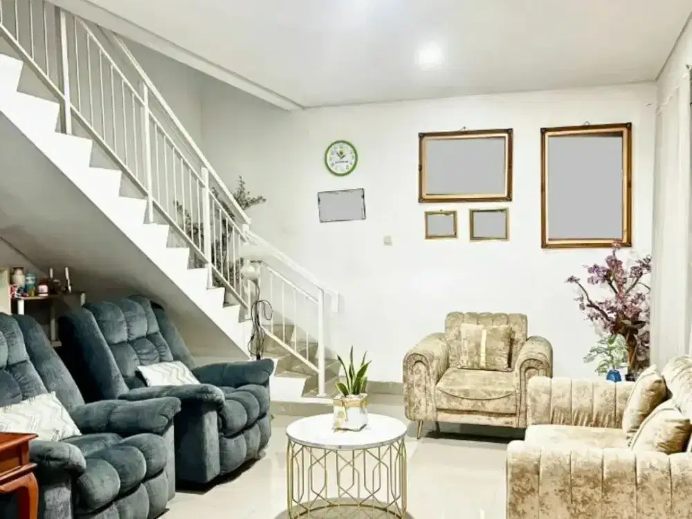 Dijual murah Rumah 3 Lantai di Sayap Buahbatu. Hunian nyaman Eksklusif