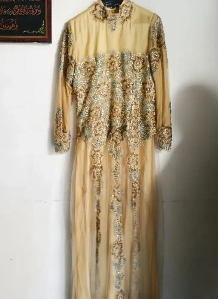 Baju Pesta Wanita Mewah Model Duyung.