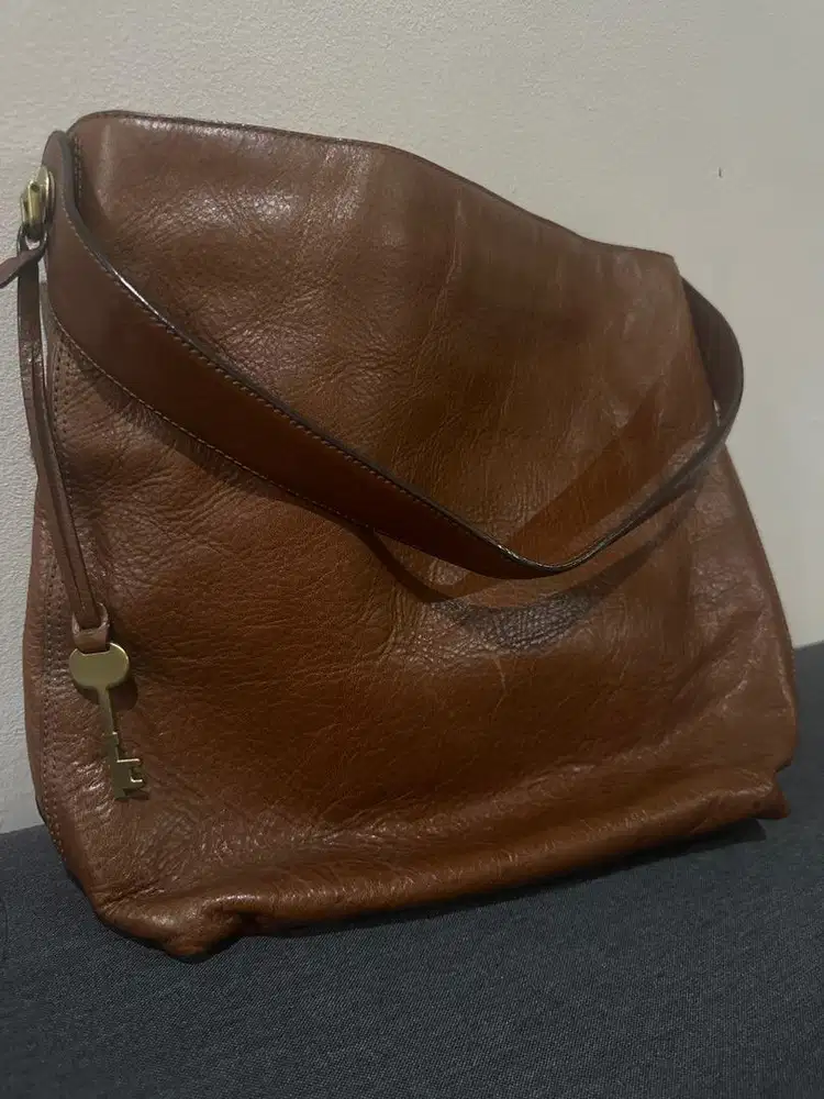 Tas Fossil Maya Hobo Coklat