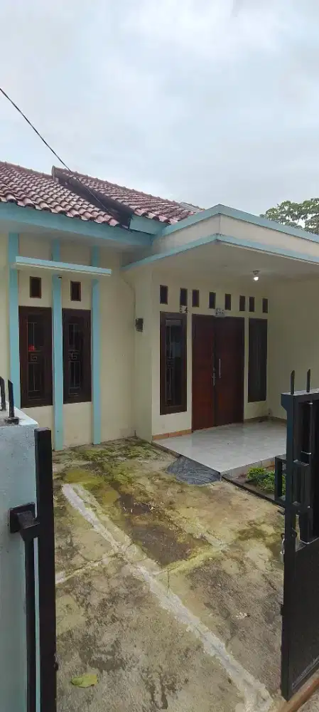 rumah kecil di lingkungan nyaman