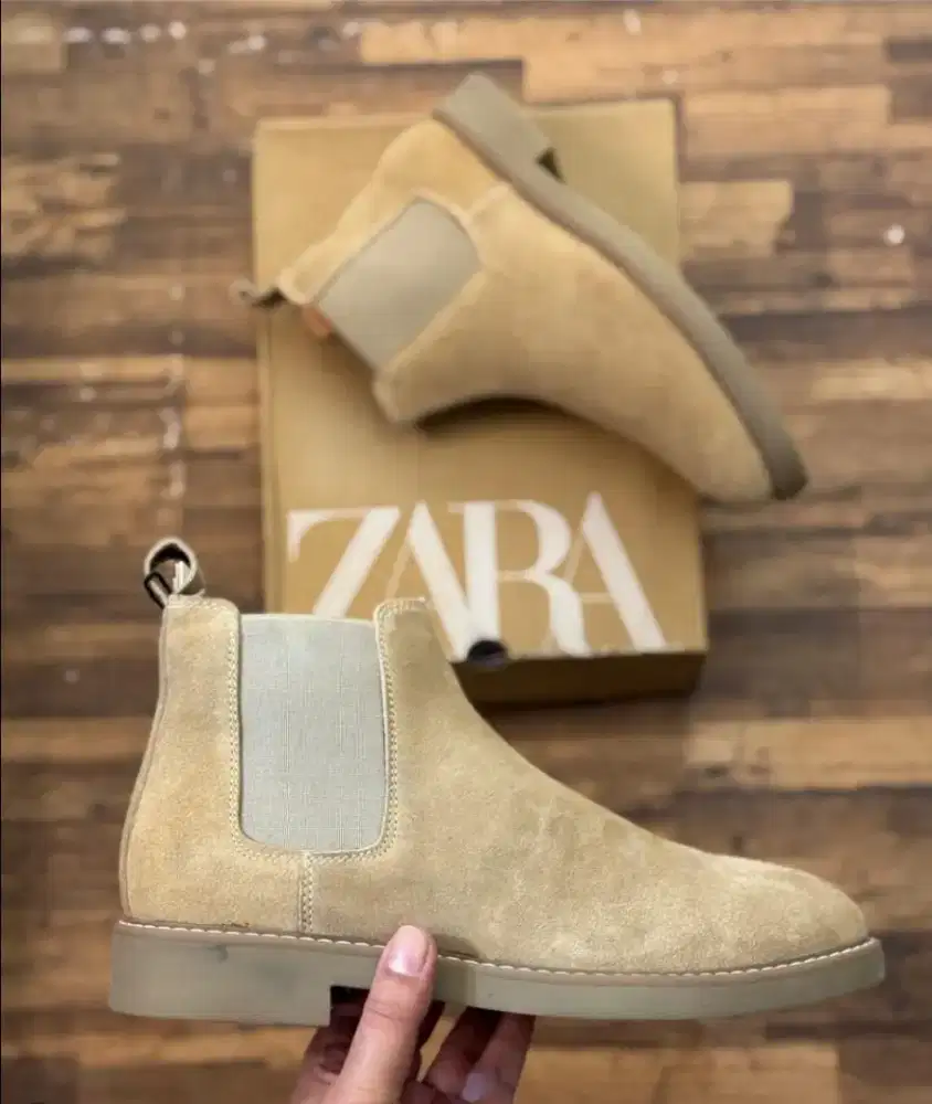 Sepatu boots zara size 45