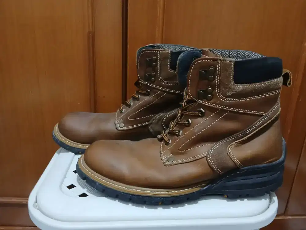 Sepatu boots Camel Active size 43