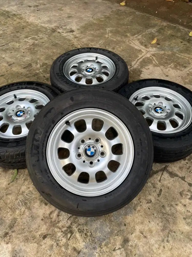 velg OEM standar BMW E46 + bonus ban yang kepasang