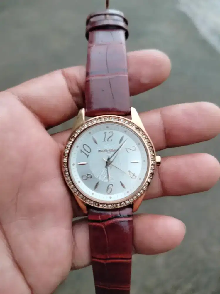 Jam tangan wanita