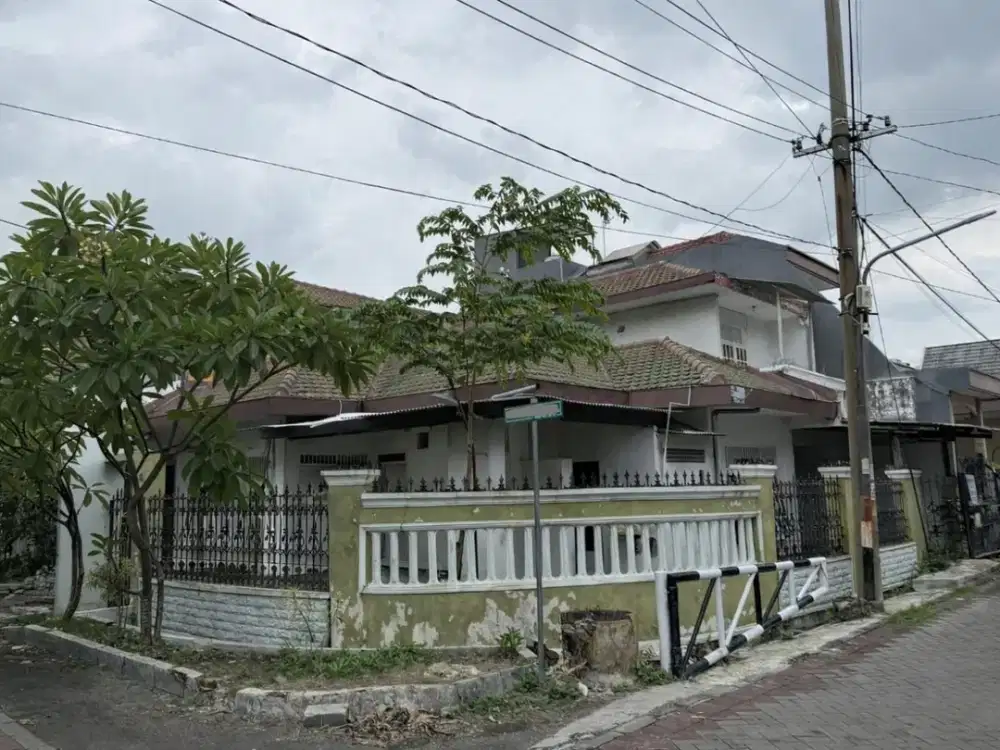 Dijual Rumah Hook, Murah, Lokasi Dekat Kampus Unair, Surabaya