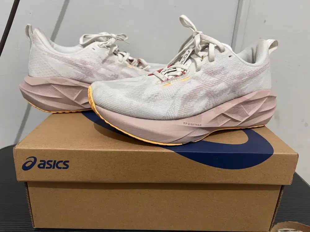 PL Asics Novablast 5