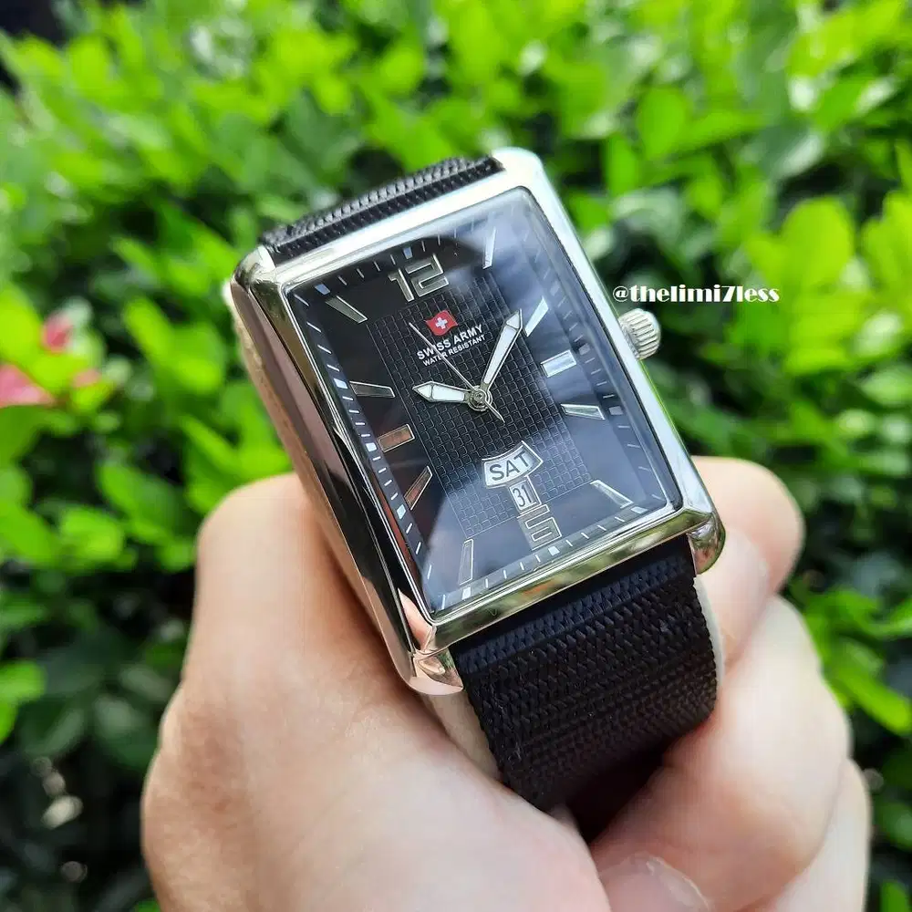 Jam tangan Swiss Army quartz tank ref 1075G