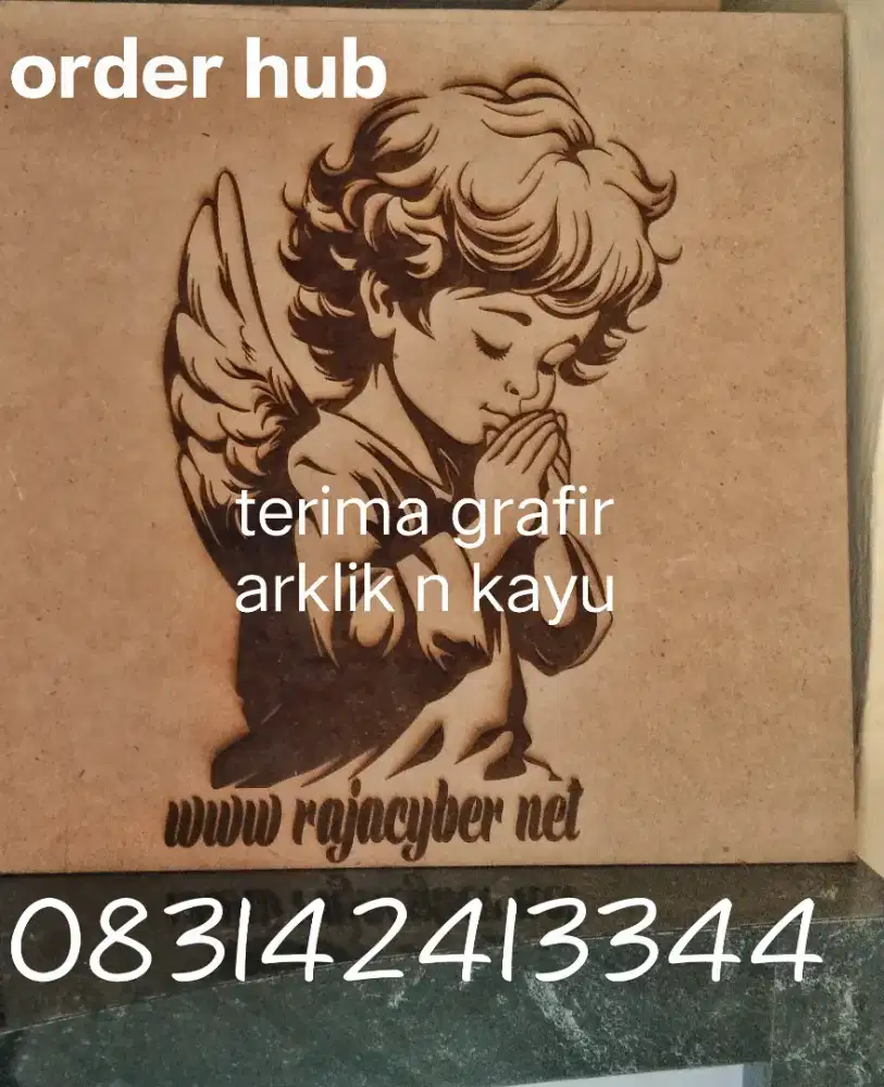 Membuat alat akrilik ukiran