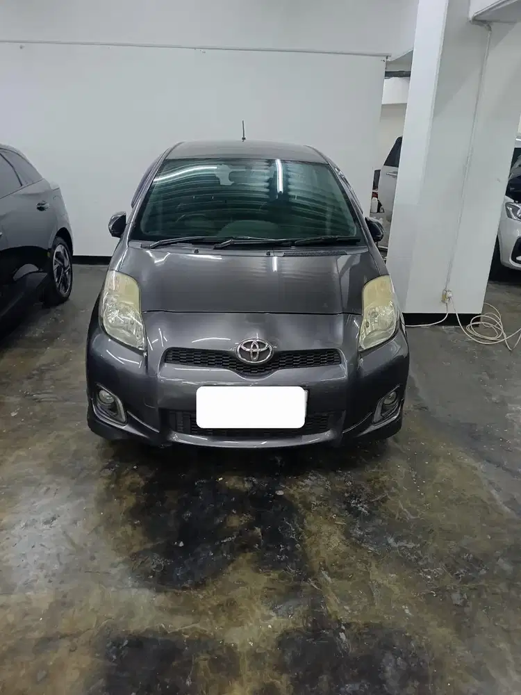 TOYOTA YARIS E 1.2 AT MATIC AUTOMATIC 2013 SIAP PAKAI