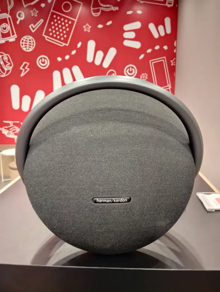 New!!! Harman Kardon Onyx Studio 7