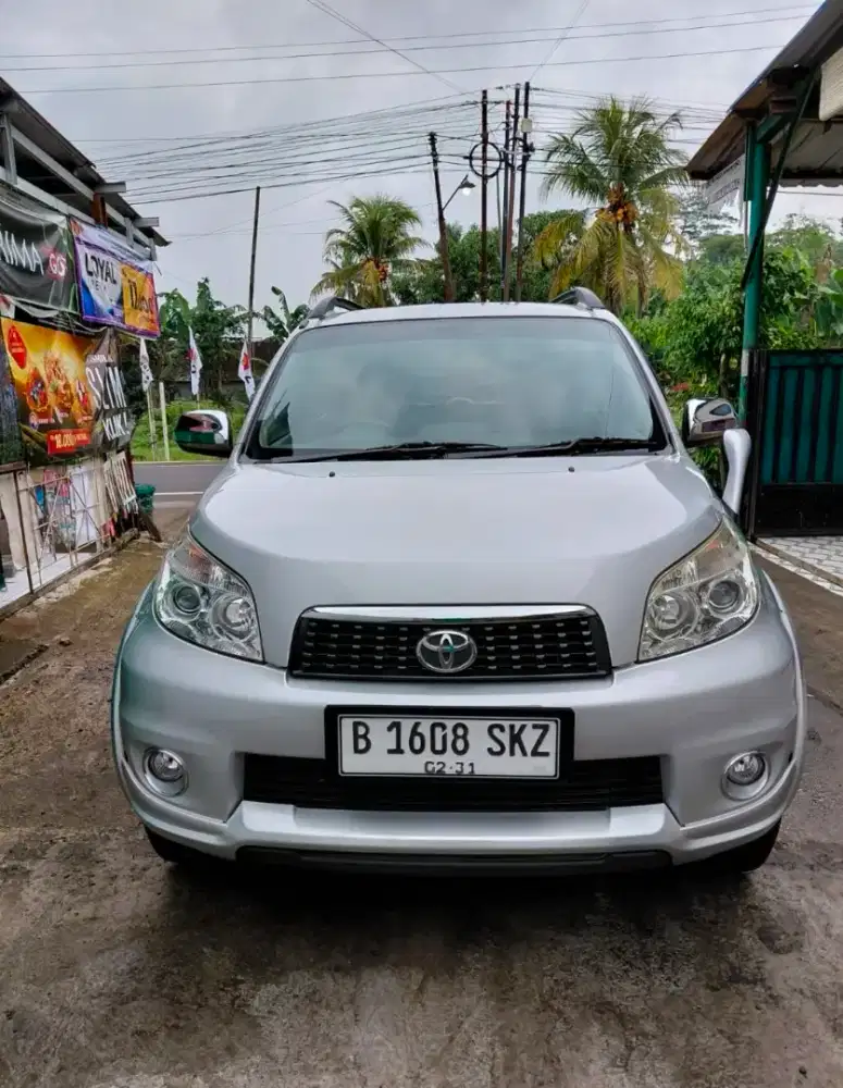Dijual toyota rush type s 2011 jarang dipakai