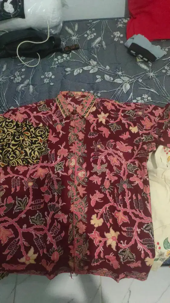 Baju Batik Merah Bata