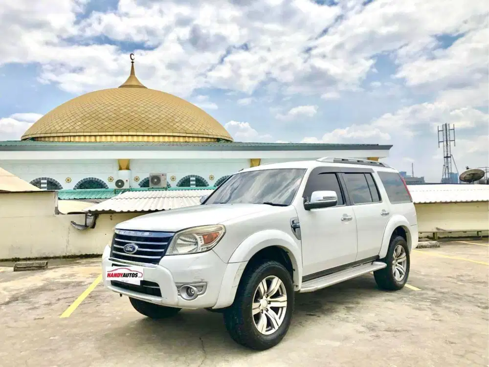 Ford Everest XLT Limited Tahun 2011 Automatic Putih