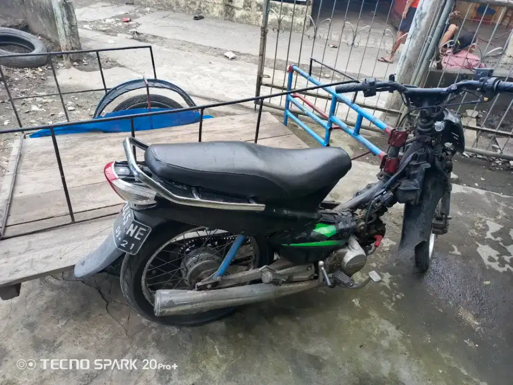 Becak model supra Honda merk viar