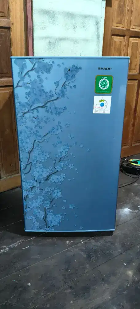 Kulkas 1 pintu sharp kirei nominus