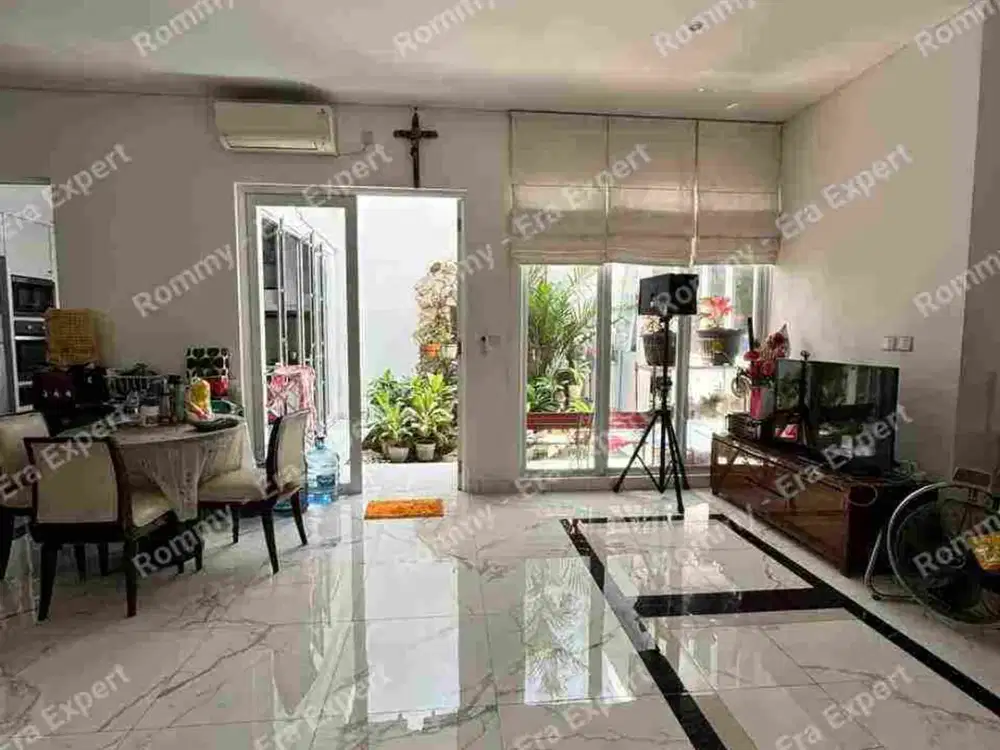 Rumah 2 lantai siap huni sudah renov di dalam cluster Jakarta Garden City Cakung Jakarta Timur