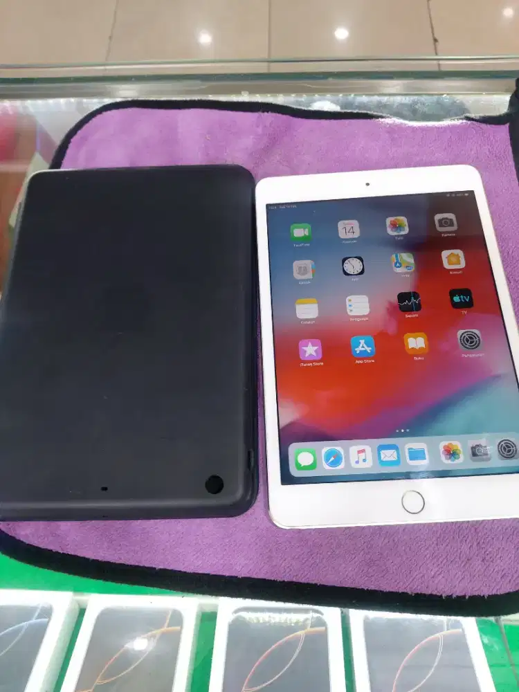 Ipad mini 3 64gb ex ibox Second hp only ori bawaan