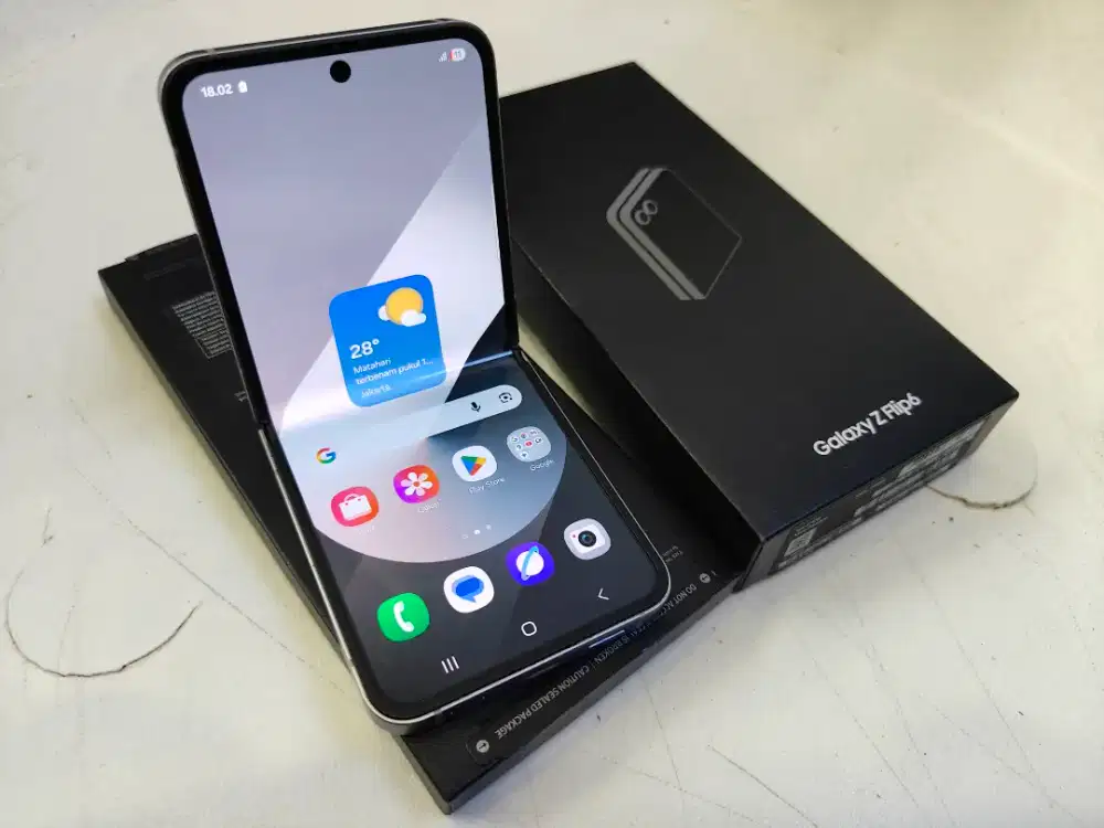 Samsung Z flip 6 (tompel kecil) 12/256gb