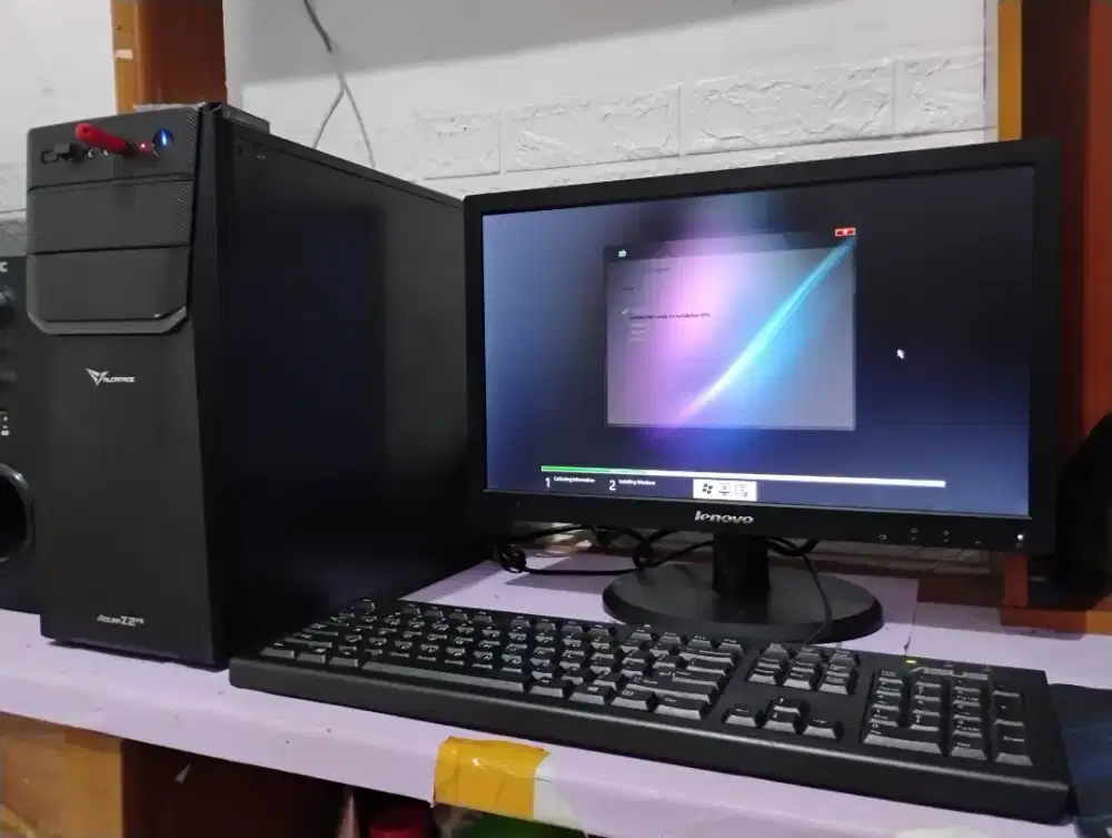 Pc editing intel core i5 + ram 8gb + monitor 19inch siap pakai