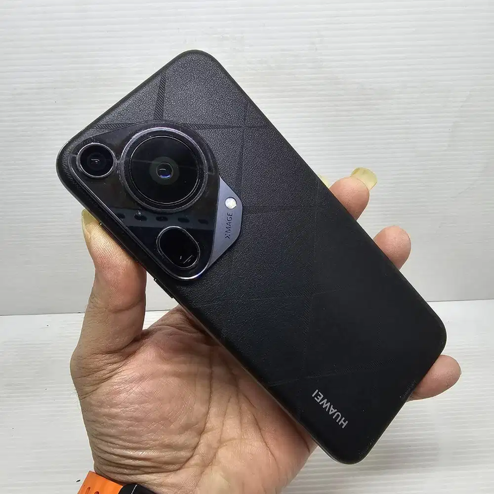 HUAWEI PURA 70 ULTRA BLACK 16/512 RESMI INDO NO MINUS