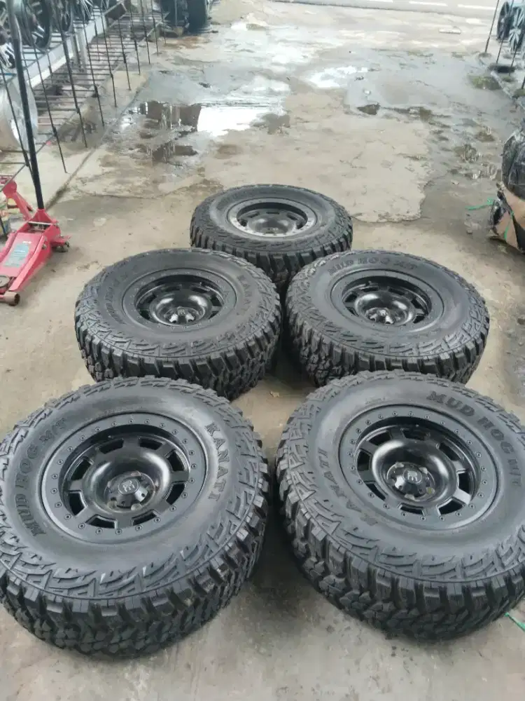 5 Velg R17 RMC Bead Lock Plus Ban MT fot Rubicon