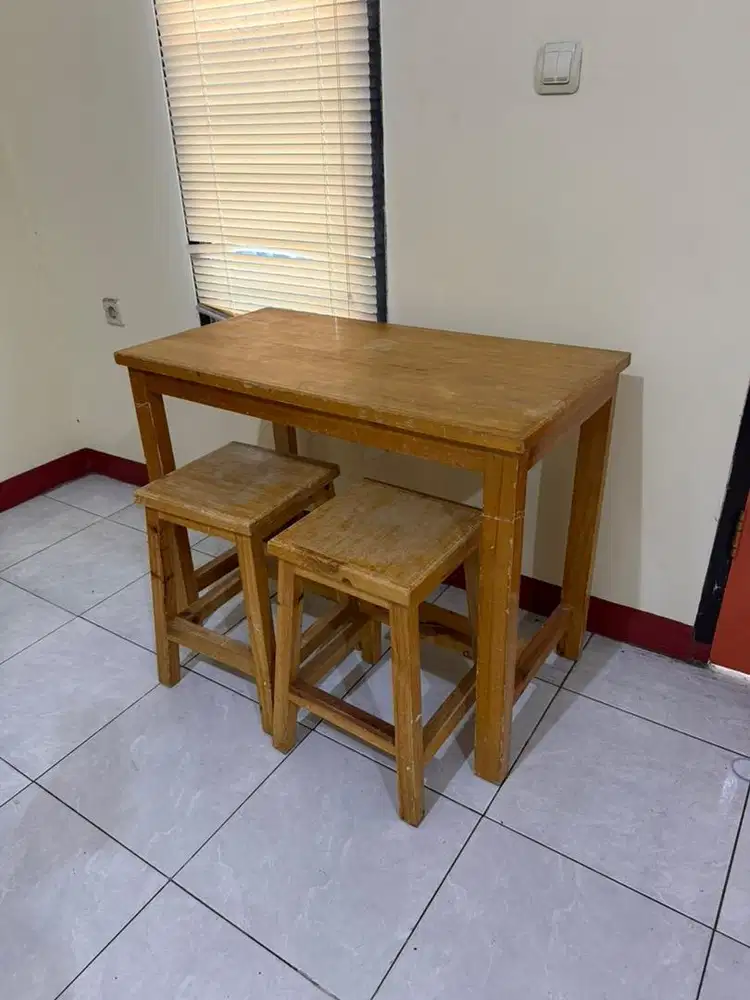 1 set Meja Kursi Kayu