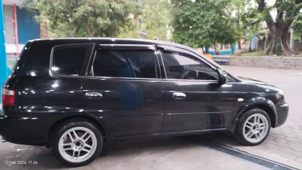 Kia Carens II 2003 Bensin