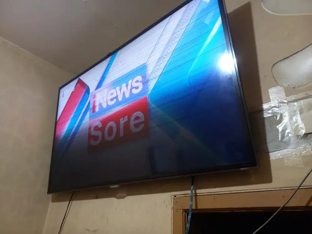 Smart TV LED 55Inch Samsung Minus Gambar Agak Gelap Setengah
