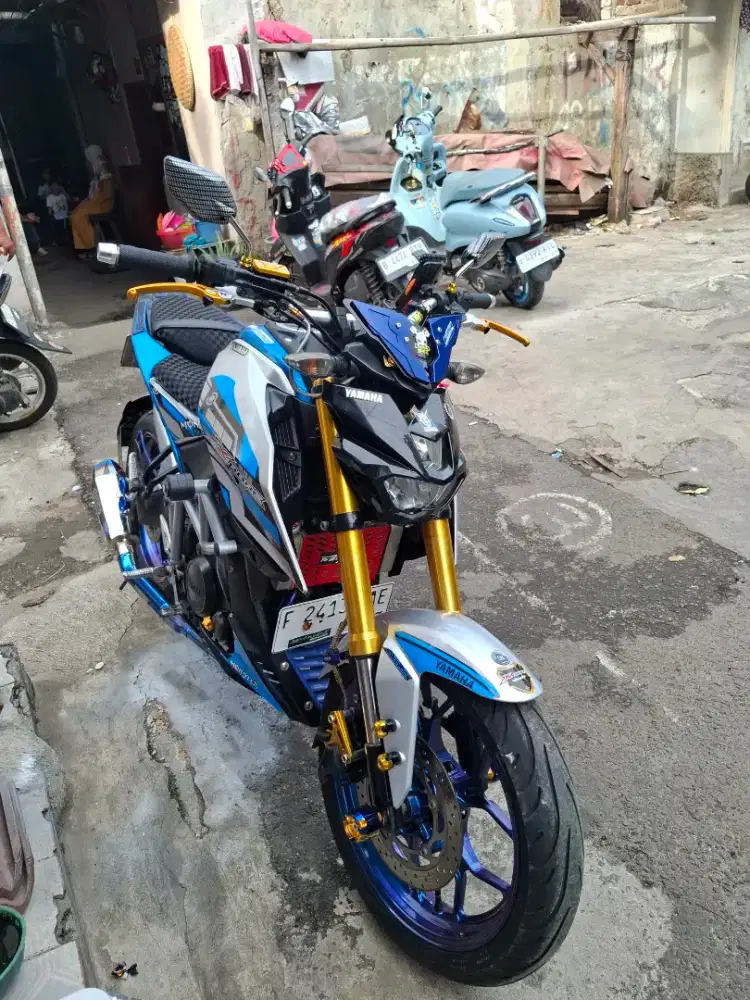 Xabre 2016 biru kondisi istimewa