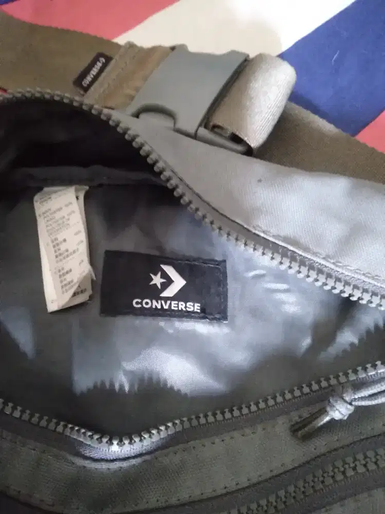 Tas slingbag converse original