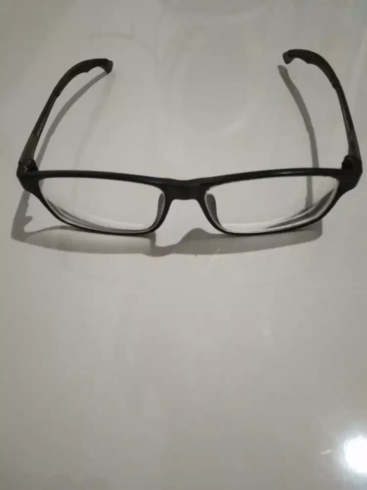 Kacamata New Balance