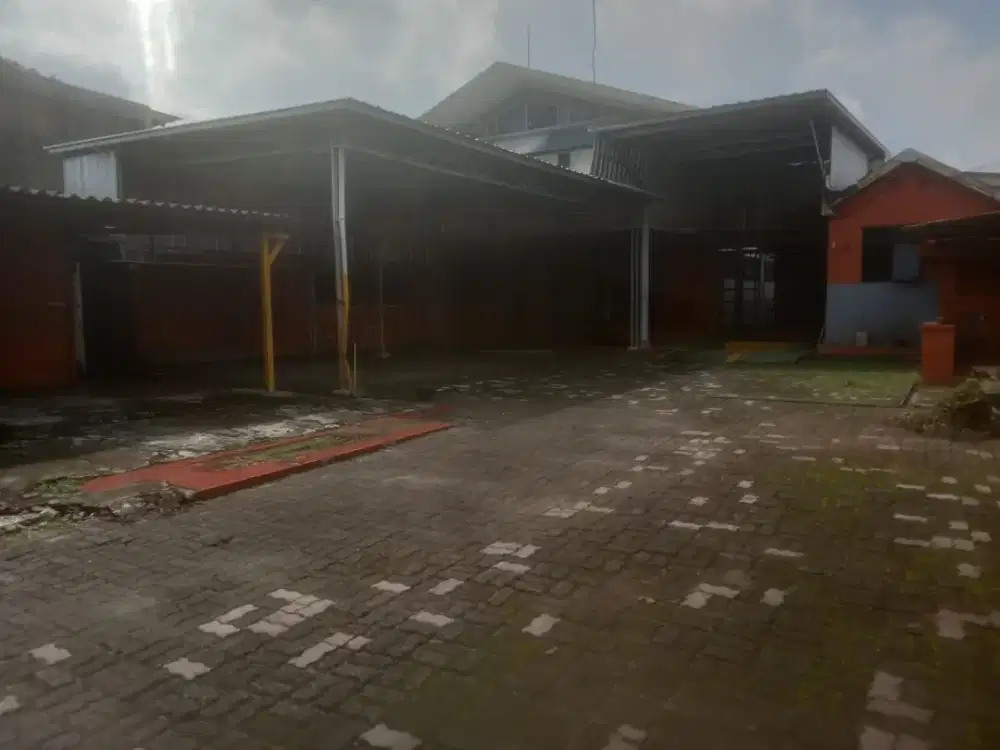 Showroom di Jl Raya Pos Pengumben Bebas Banjir, Letak Tinggi Dari Aspal, di Jalan Utama Menuju Cileduk S258